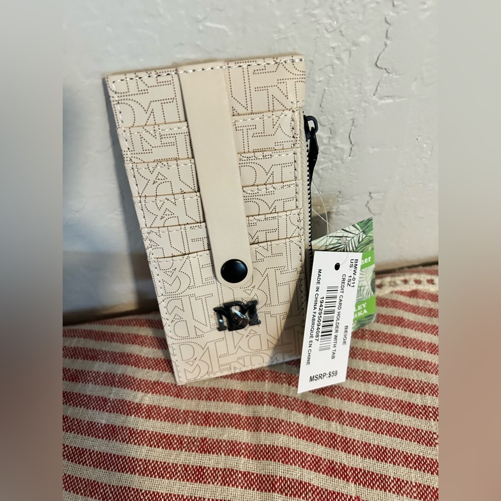 NWT $59 Badgley Mischka beige card holder